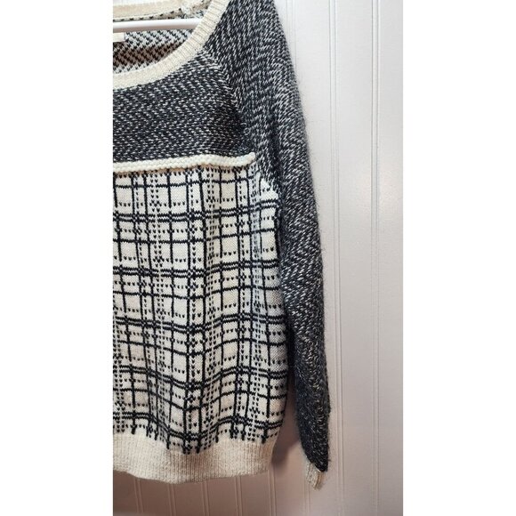 Ann Taylor Loft sweater Black and White Fuzzy  Size Large - Picture 3 of 9